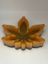 Load image into Gallery viewer, Leaf Ashtrays
